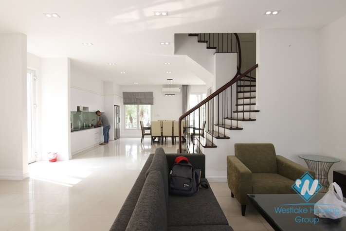 Villa adjacent to big garden for rent at Vinhome Riverside Long Bien Hanoi